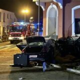 Einsatzkräfte am Unfallort Esseler Straße 1.
