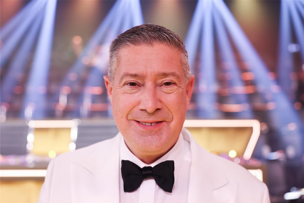 Juror Joachim Llambi lacht am Rande der RTL-Tanzshow „Let's Dance“. Juror Joachim Llambi lacht am Rande der RTL-Tanzshow „Let's Dance“.