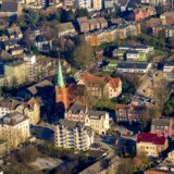Luftbild von der Erlöserkirche in Herten an der Ewaldstraße