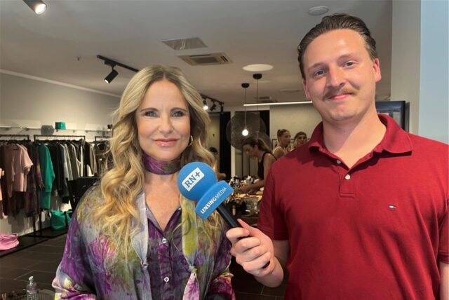 Tim Hübbertz interviewt Katja Burkard.