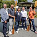 Organisatoren und Sponsoren laden zur 10. Konzertreihe „Sommer am See“ in die Kajüte ein.