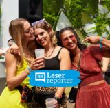Symbolbild für Glück in Dortmund: Drei junge Frauen feiern beim Juicy Beats Festival, das jedes Jahr im Dortmunder Westfalenpark stattfindet.