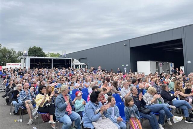 Die Premiere des Kindertheaterstücks „Lotta kann fast alles“ des WLT in Castrop-Rauxel.