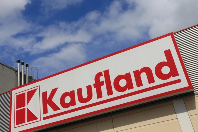 Das Logo einer Kaufland-Filiale.