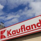 Das Logo einer Kaufland-Filiale.
