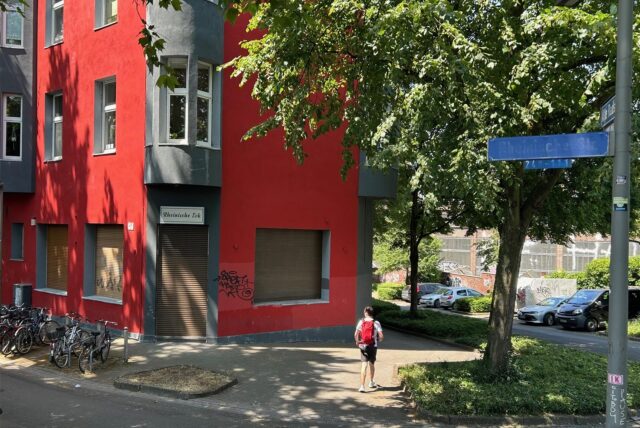 In dieser früheren Eckkneipe an der Rheinischen Straße/Ecke Alte Radstraße soll ein Drogenkonsumraum auf Zeit eingerichtet werden.