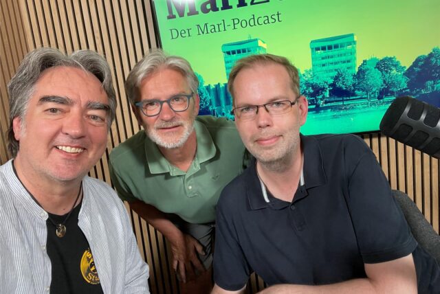 Patrick Köllner, Thomas Brysch und Stefan Korte (v.l.) schauen in die Kamera.