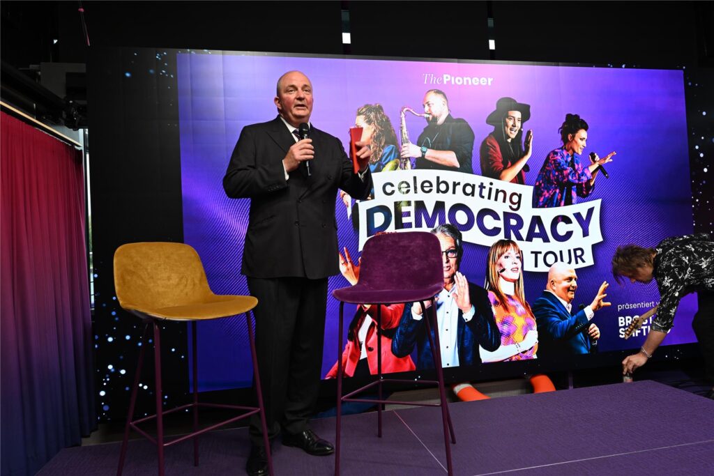 Jörg Thadeusz bei „Celebrating Democracy“ in Dortmund.