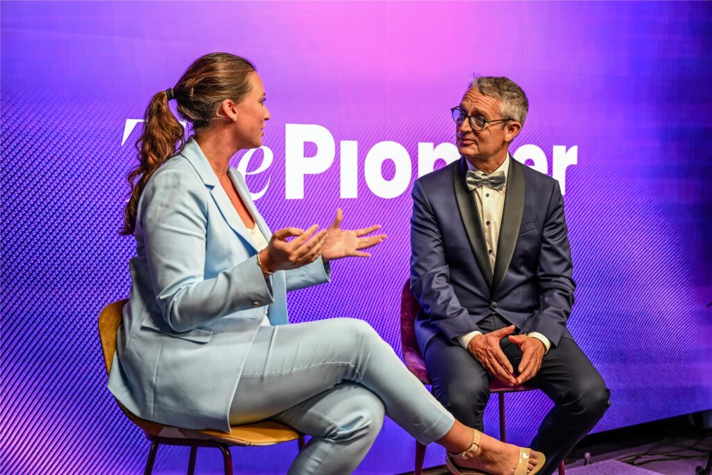 Caroline Bosbach und Gabor Steingart bei „Celebrating Democracy“ in Dortmund.