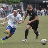 Yassin Bouchantiya (l.) ist nominiert für die Amateurfußball-Erlf der Saison in Castrop-Rauxel.