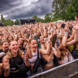 Viele feiernde Menschen waren auch beim Juicy Beats 2024 zu sehen. Finanziell waren die vergangenen Jahre für das Festival aber schwierig.