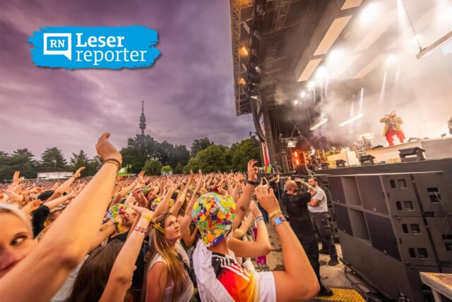 Unzählige Menschen feiern beim Juicy Beats Festival im Dortmunder Westphalenpark vor der Bühne
