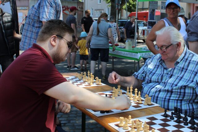 Open-Air-Schach auf dem Neumarkt