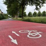 Fahrradstraße mit roter Markierung