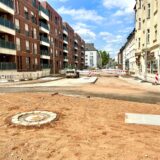 Blick in den Oerweg hinein: Hier müssen noch Asphaltarbeiten erledigt werden.
