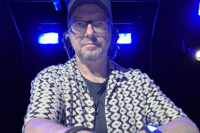 Heiko Taschke alias Deejay Discobeat beim Auflegen.