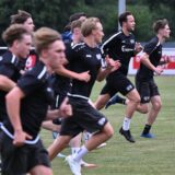 Spieler des TuS Haltern laufen beim Training