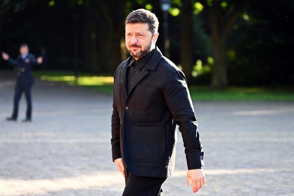 Wolodymyr Selenskyj, Präsident der Ukraine, trifft vor einem offiziellen Abendessen im Paleis Huis ten Bosch im Vorfeld des NATO-Gipfels ein. 