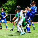Im Halbfinale der Feld-Stadtmeisterschaft 2025 setzten sich die C-Jugendlichen von Wacker Obercastrop (weiße Trikots) gegen den FC Frohlinde durch.