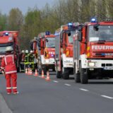 Feuerwehr-Lkw auf einer Straße