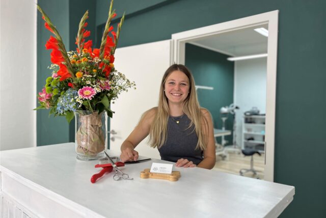 Demi Syfuß im Hundesalon in Dorsten