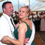 Beim Festball der Schützen in Stythen stand am Samstagabend (28.6.2025) noch einmal das amtierende Königspaar André und Pia im Mittelpunkt. Die Stimmung war ausgelassen.