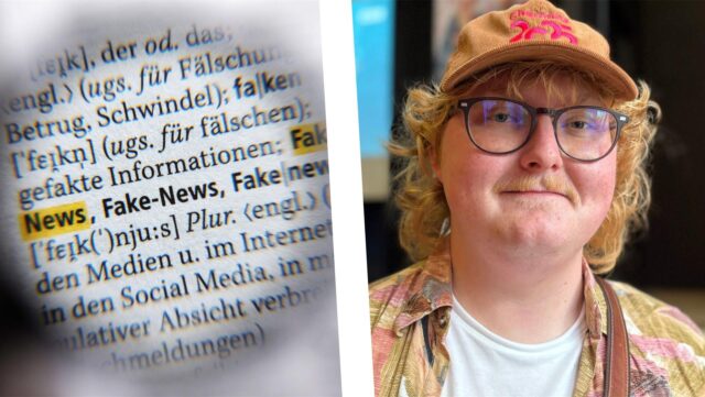 Das Bild zeigt links die Definition von „Fake News“ in einem Wörterbuch, hervorgehoben durch eine Vergrößerungslinse. Rechts ist eine Person mit Brille und Mütze abgebildet.
