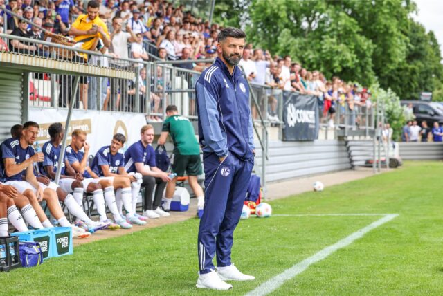 Schalke-Trainer Miron Muslic war mit dem ersten Testspiel zufrieden.