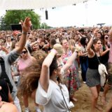 Besucher beim Sunset Beach Festival 2025