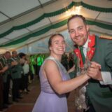 Der Schützenverein Sythen hat ein neues Königspaar: Freddy Allerdisse (r,) und Jenny Bußmann