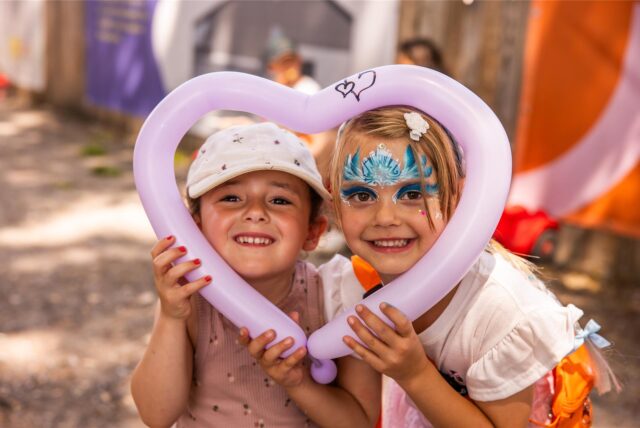 Das Sommerfest auf Gut Königsmühle in Dortmund-Ellinghausen von der Stiftung Help and Hope