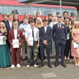 35 Schülerinnen und Schüler sind jetzt mit dem Abitur am Kuniberg Berufskolleg in Recklinghausen verabschiedet worden.