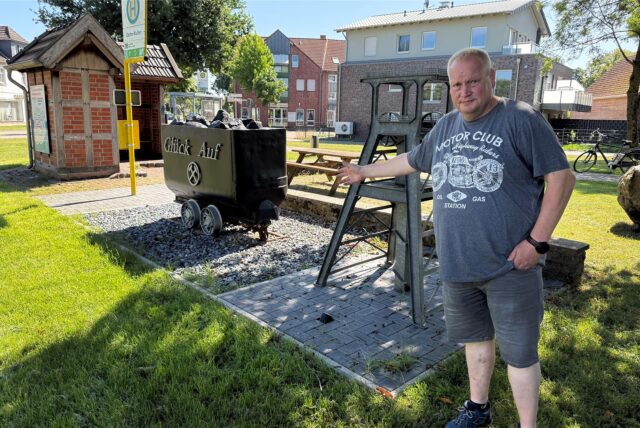 Der Vorsitzende Reiner Schulze-Tenberge zeigt sich entsetzt über die Zerstörungswut.