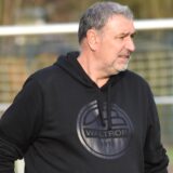 Die Trainer der Waltroper Fußballteams stehen bald wieder an der Seitenlinie: Bei den Testspielen ihrer Mannschaften.