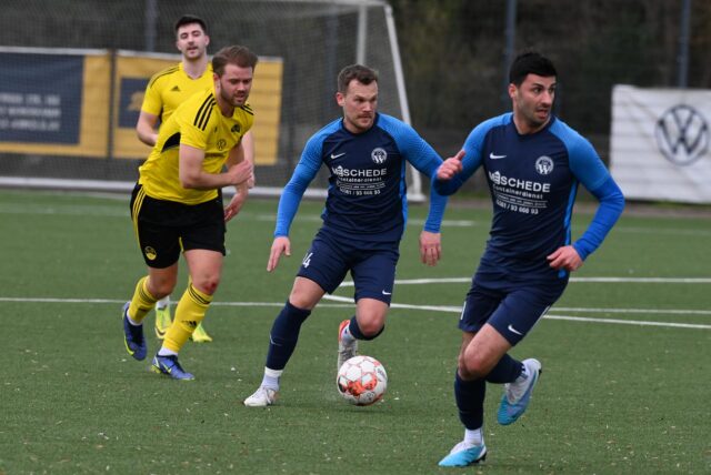 Maximilian Elvermann (am Ball) hört nach fast einem Jahrzehnt bei BWW Langenbochum endgültig auf.