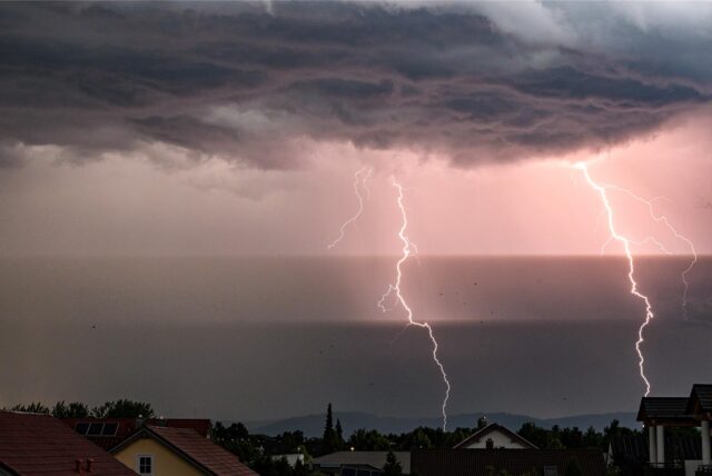 Vor möglichen Gewittern warnt der Deutsche Wetterdienst am Mittwoch in Dorsten, Schermbeck, Raesfeld und Kirchhellen. (Symbolbild)