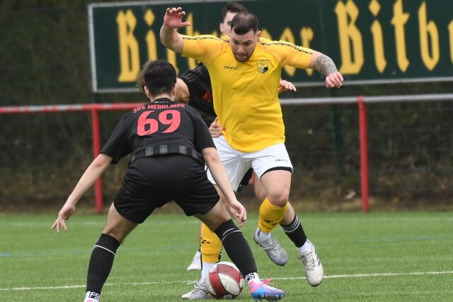 Wegen des Rückzugs der SF Habinghorst/Dingen /gelbe Trikots) und einem drohenden Rückzug des SuS Merklinde könnte die Kreisliga A Herne auf 14 Teams schrumpfen.