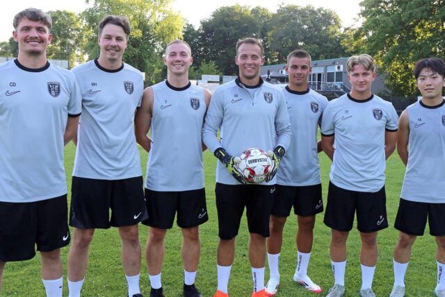 FC Marl: Cedric Drobe, Maik Habitz, Tim Marquardt, Florian Kraft, Tim Rachnj, Markus Zavalov und Gunwoo Park (v.l.).