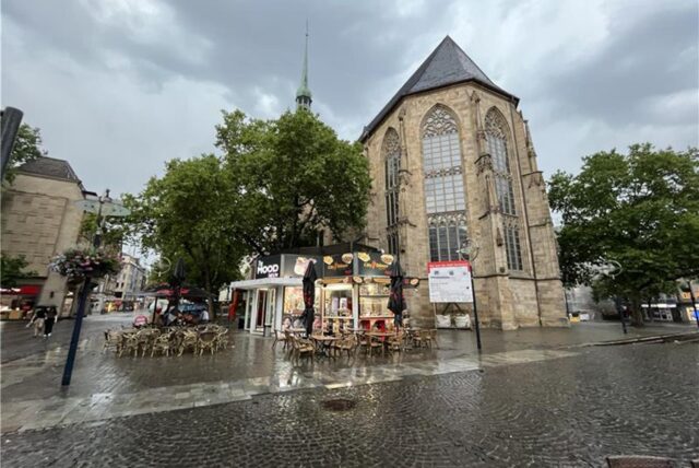 Dunkler Himmel über Dortmund.