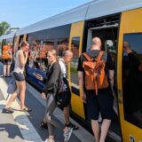 Fahrgäste an der RE 14