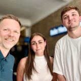 Der PottCAS #162 vom 4.7.2025 unter anderem mit Lars Biermann, Paula Jansen und Moderator Tobias Weckenbrock (l.).