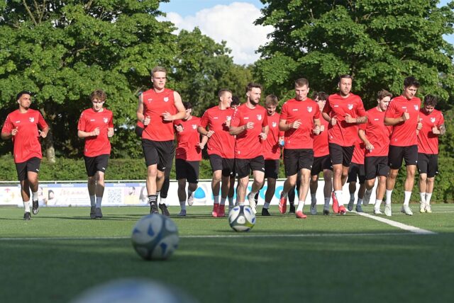 Westfalenligist SV Vestia Disteln ist am Donnerstagabend (3. Juli) in die Vorbereitung auf die neue Saison gestartet.
