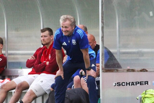 VfB-Trainer Manfred Wölpper