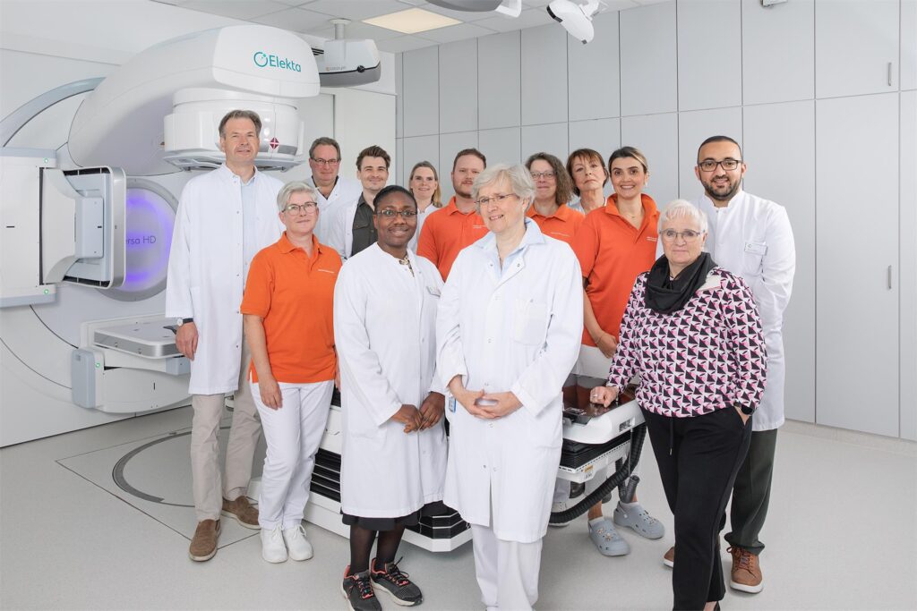Das Team der Strahlentherapie an den Knappschaft Kliniken Recklinghausen Das Team der Strahlentherapie an den Knappschaft Kliniken Recklinghausen
