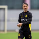 Niko Kovac schaut zur Seite.