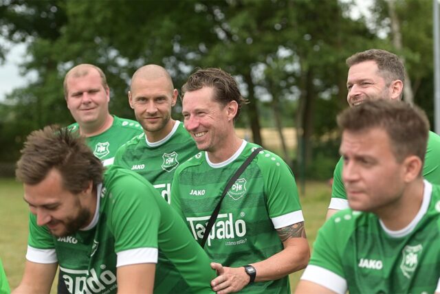 Beste Stimmung herrschte bei der Oer-Erkenschwicker Stadtmeisterschaft für die Ü32-Teams am Mühlenweg.