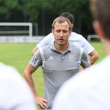 Philip Stromberg bat seine Spieler am Sonntagmorgen offiziell zur ersten Trainingseinheit.