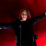 Rockstar Ozzy Osbourne tritt während der Abschlusszeremonie der Commonwealth Games im Alexander-Stadion auf.