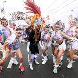Feiernde beim CSD in Köln.
