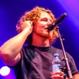 Singer-Songwriter Michael Schulte kommt beim Publikum des Westfälischen Hansetags richtig gut an. 7500 Menschen wollen ihn hören.